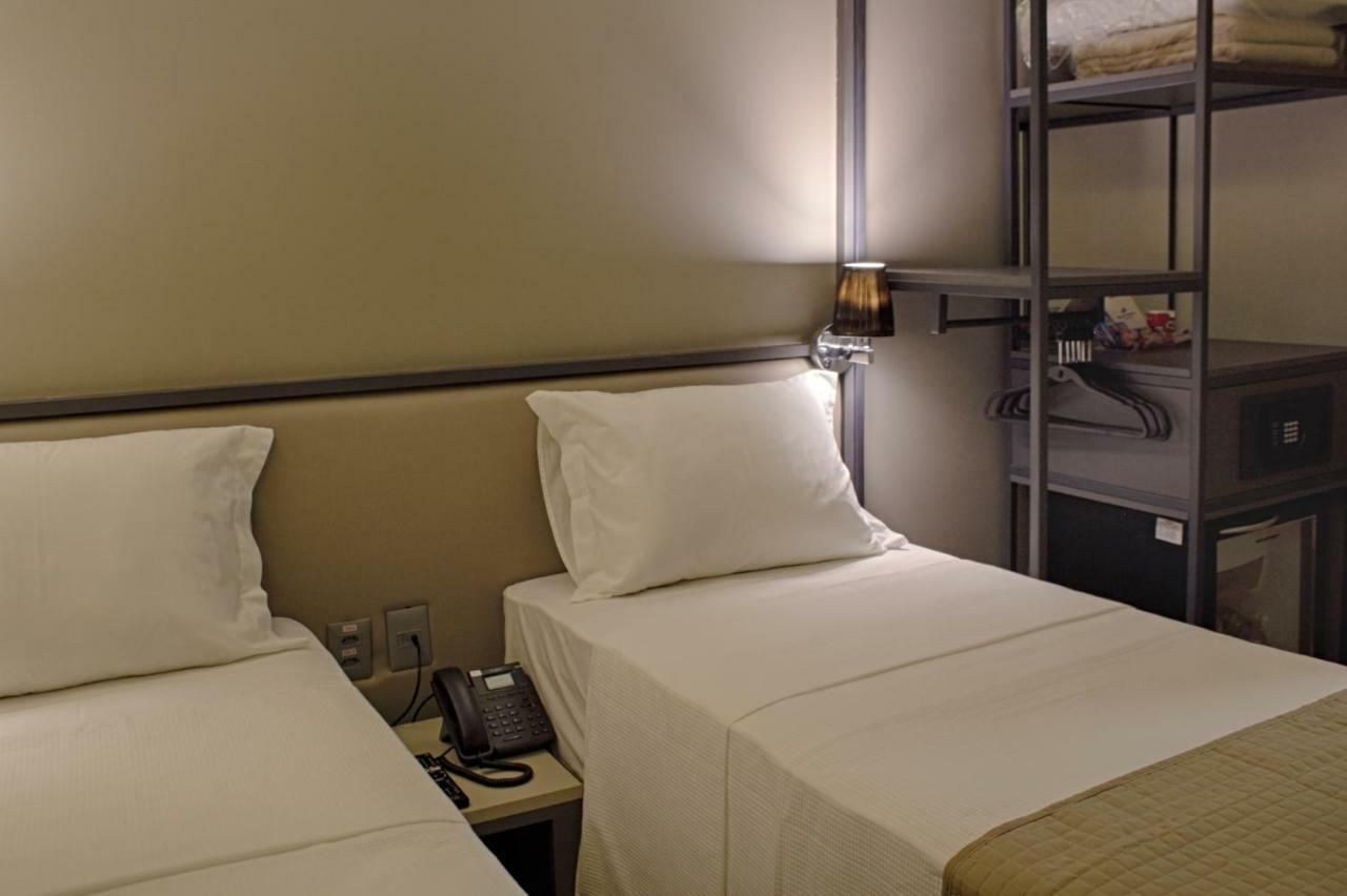 Quarto Deluxe com 2 Camas de Solteiro