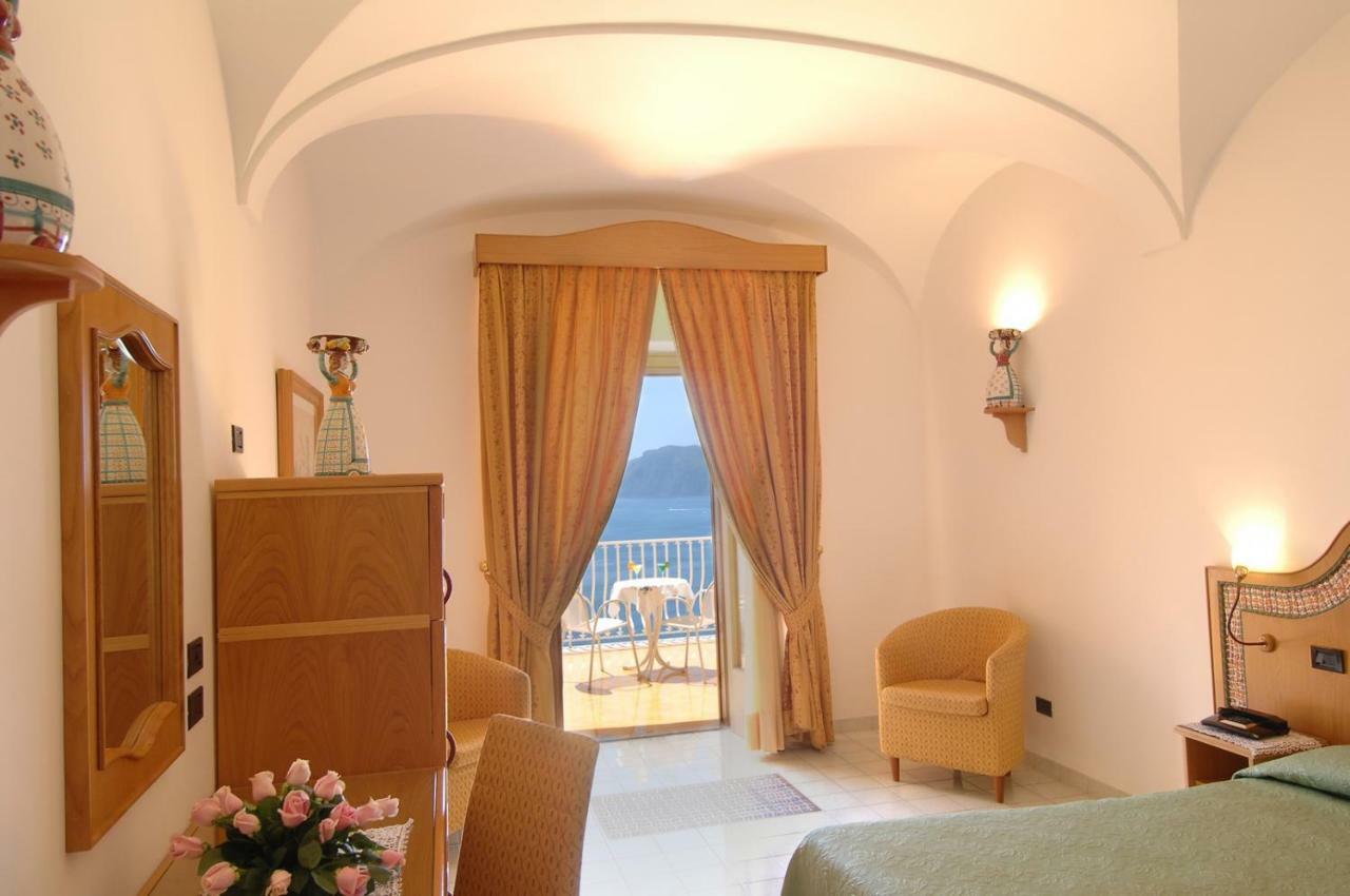 Classic Double Room with Terrace and sea view,790440924:JPEG