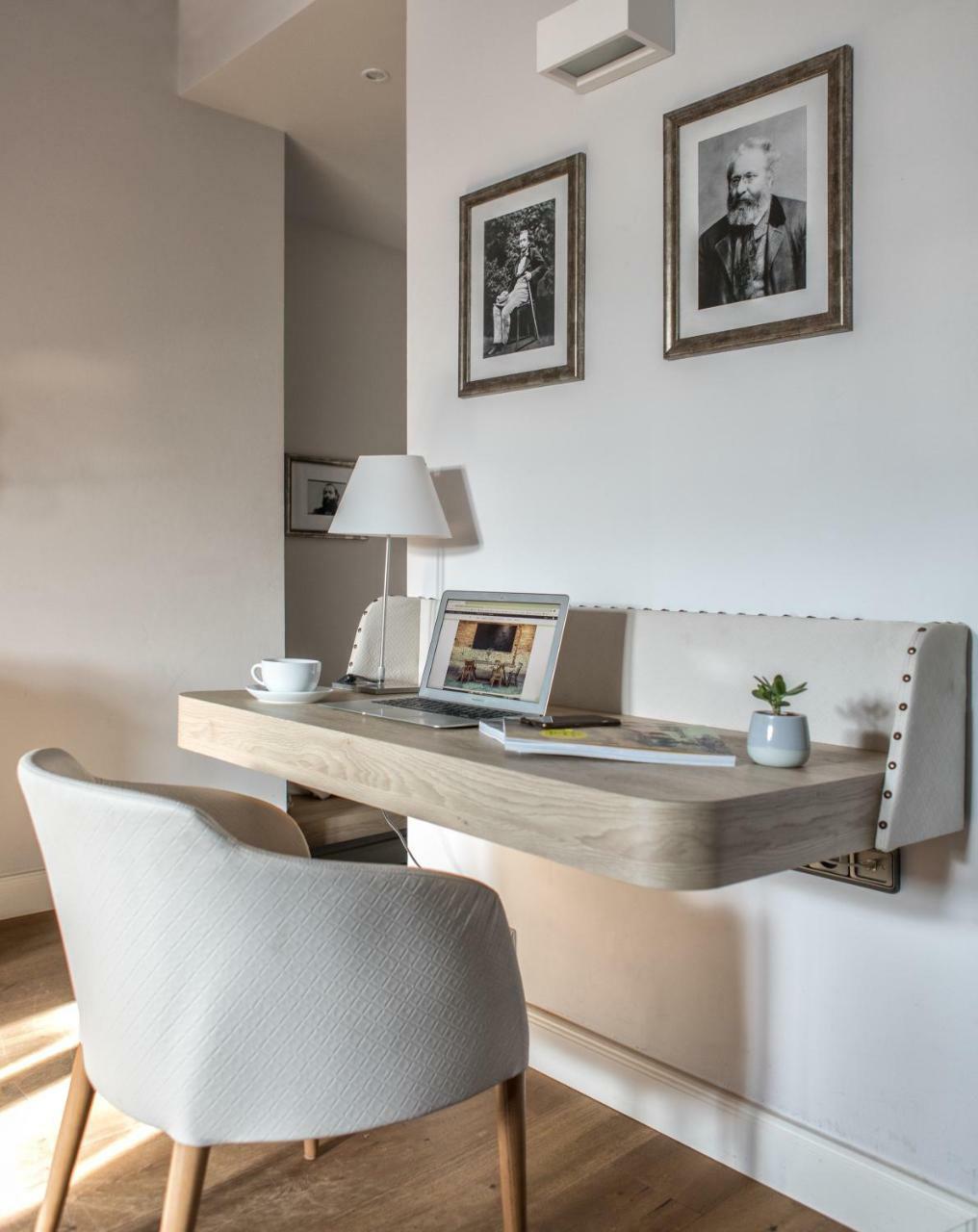 Superior-Zimmer mit Aussicht auf die Straße Neruda