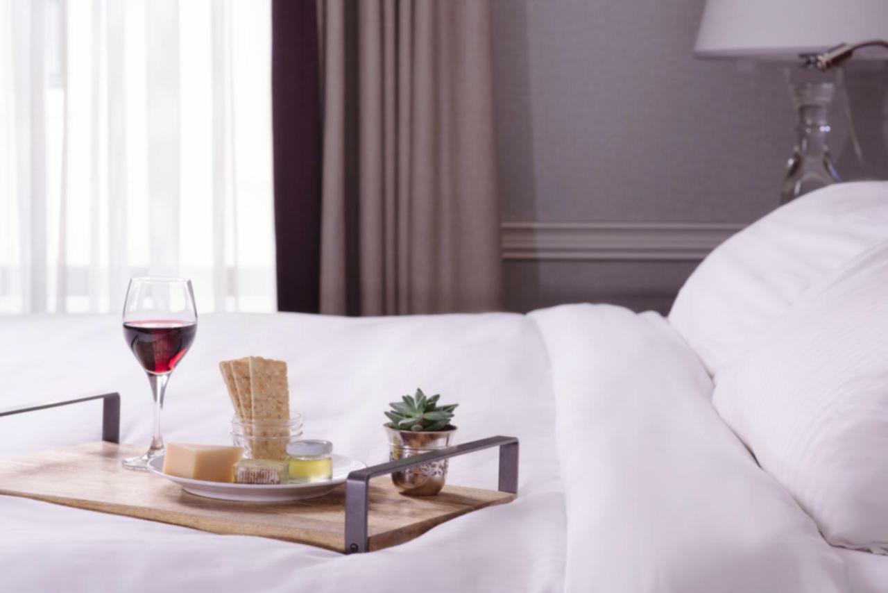 Fairmont Queen Room