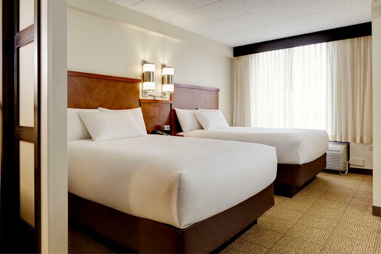 Queen Room with Two Queen Beds and Sofa Bed