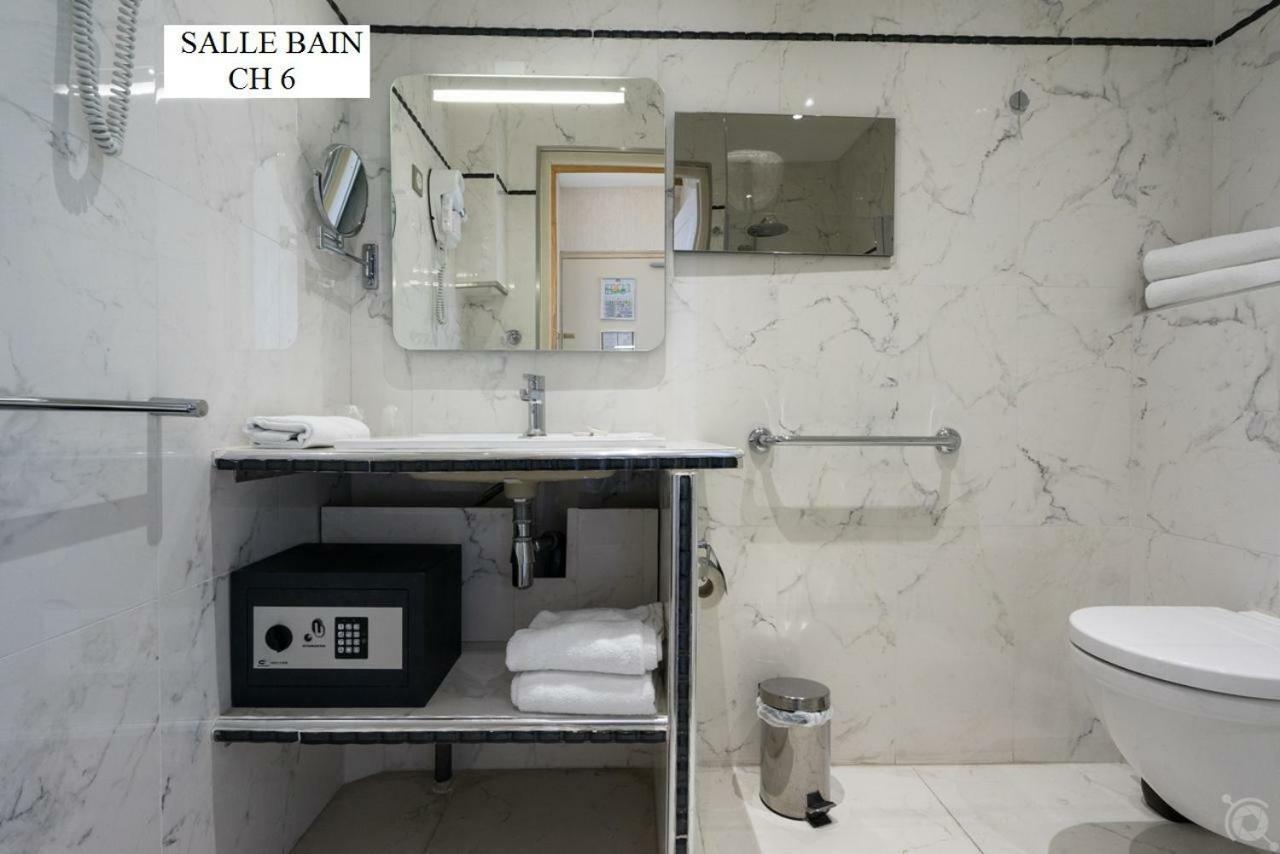 Chambre Double Deluxe - Vue Latérale sur Mer