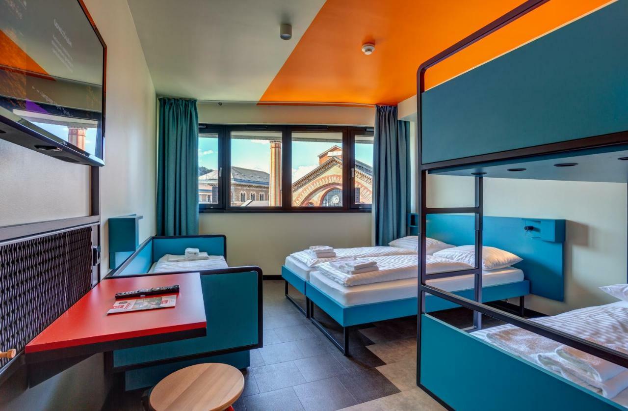 Quad Room