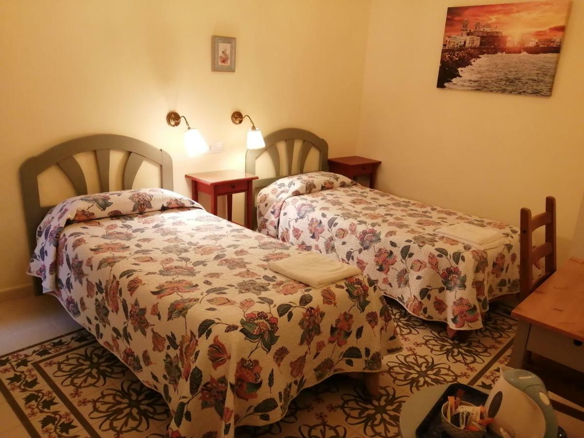 Zweibettzimmer mit Gemeinschaftsbad