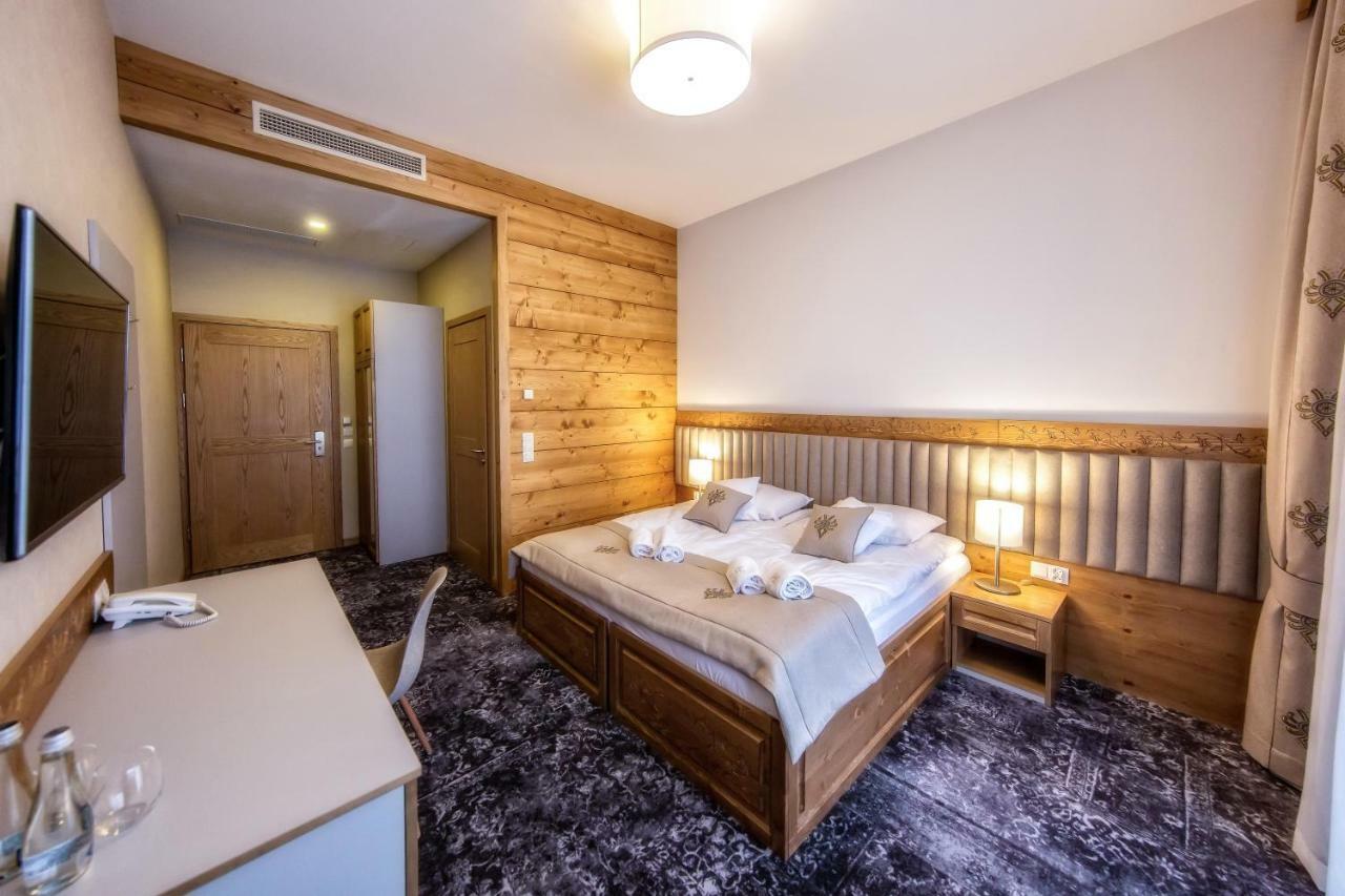 Standard Doppelzimmer mit Balkon