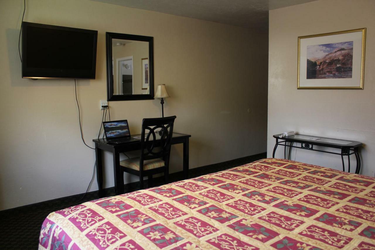 Budget Single Room