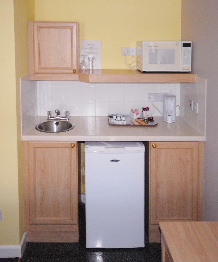Doppelzimmer mit Küchenzeile