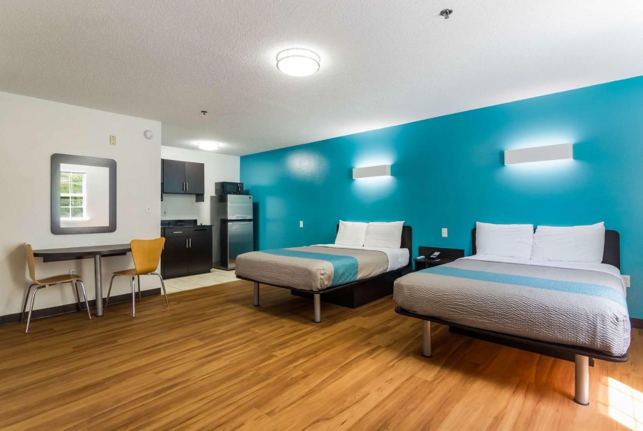 Deluxe Quadruple Room - Non-Smoking