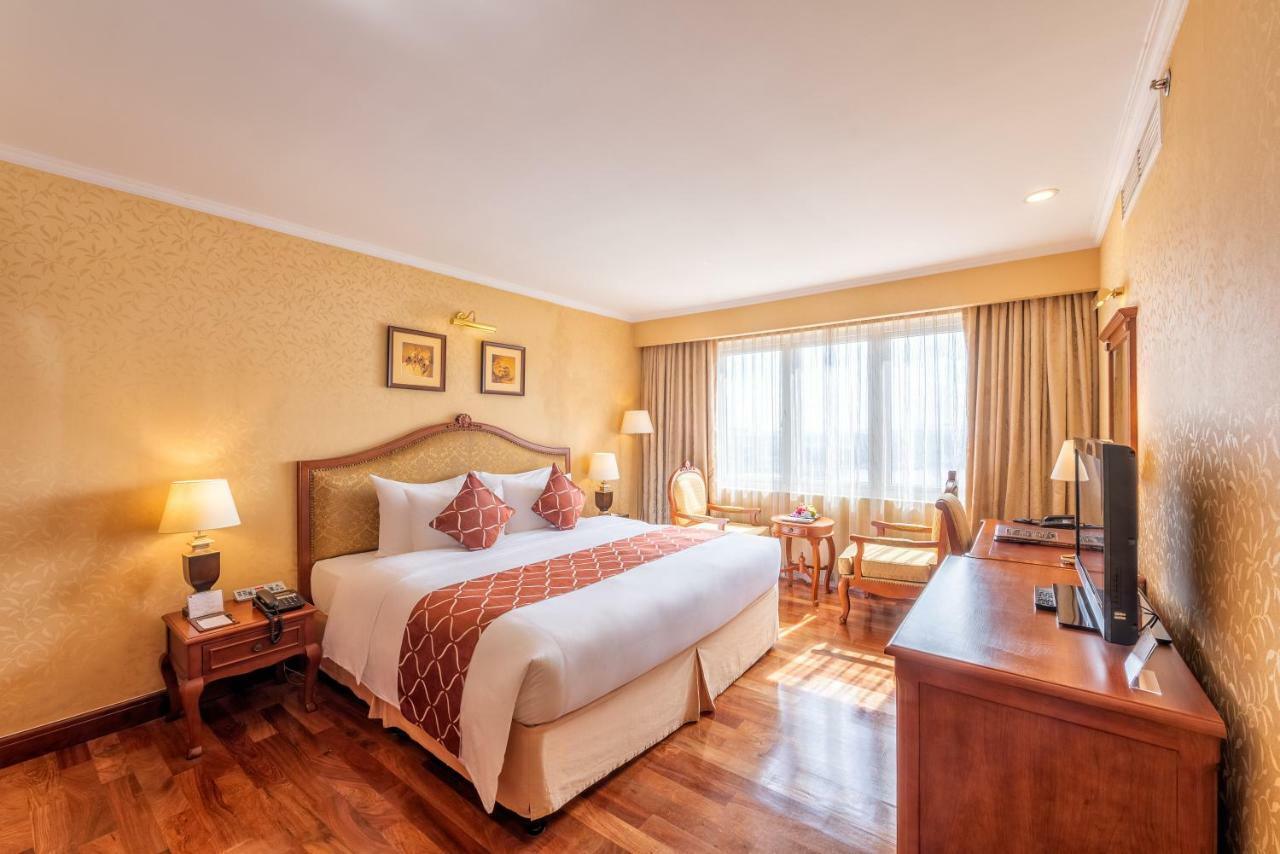 Chambre Lit King-Size Senior Deluxe - Vue sur Ville ou Rivière