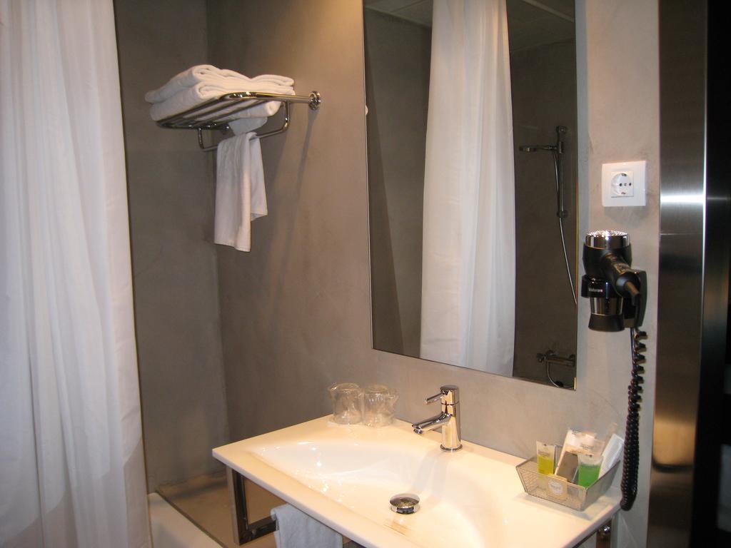 Twin Room,155439410:JPEG