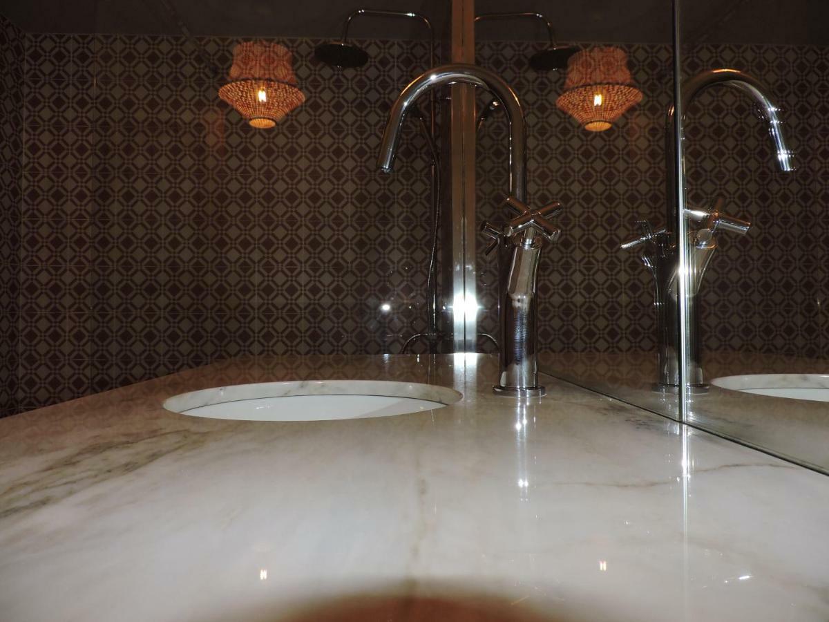 Quarto Triplo com Casa de Banho Privativa
