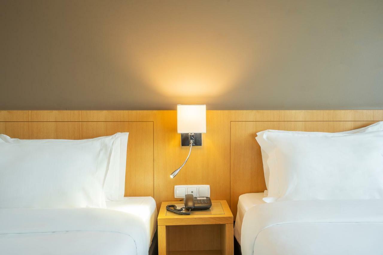 Quarto Comfort com 2 Camas de Solteiro