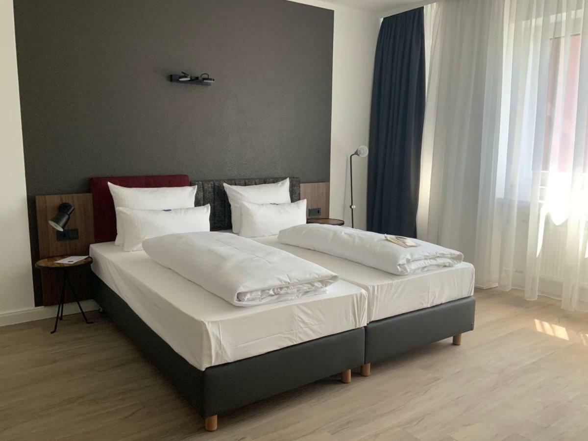 Large Double Room,884805076:JPEG