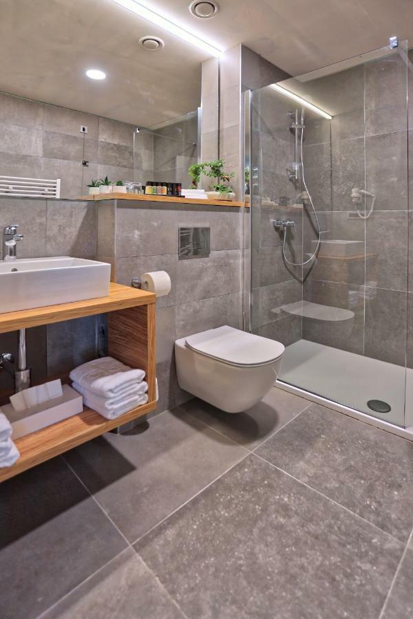 Deluxe Doppelzimmer mit Balkon und Bergblick