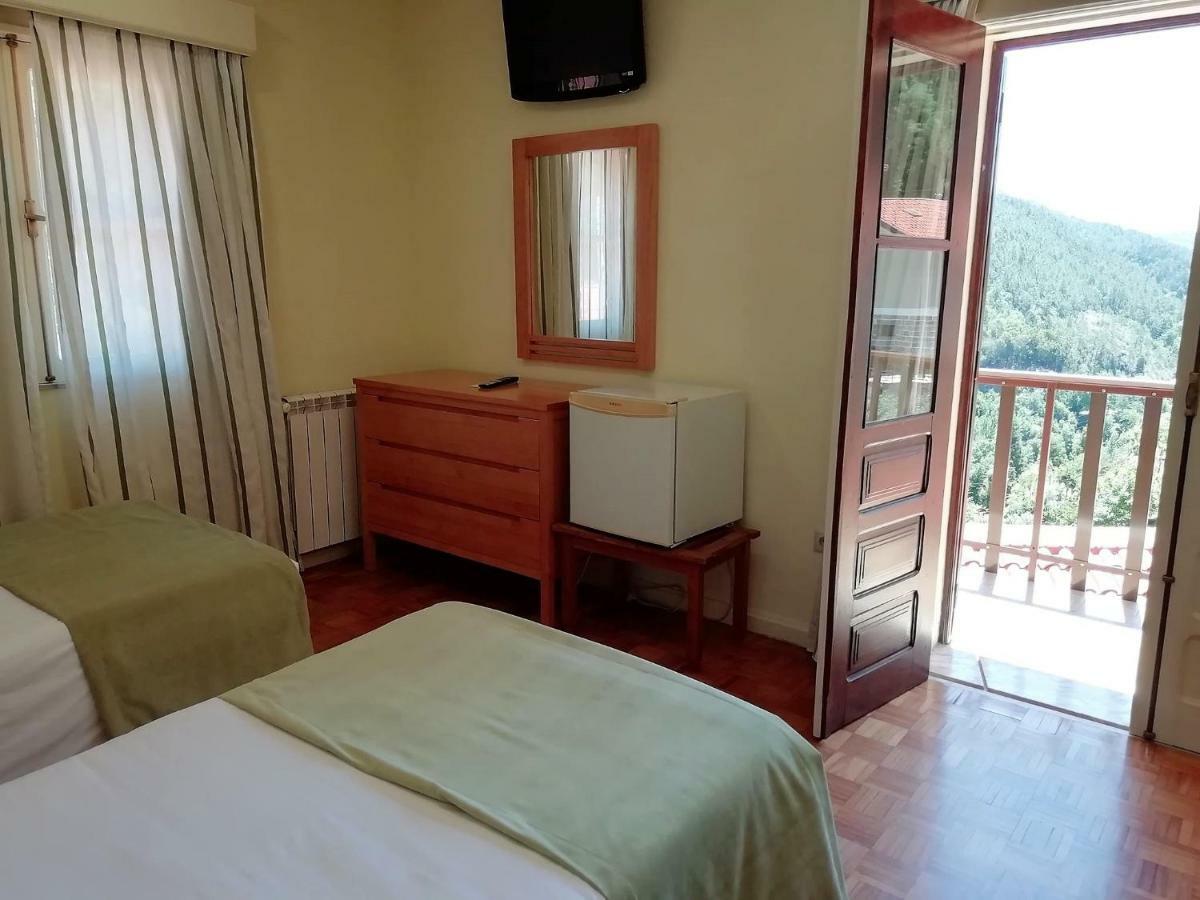 Quarto Twin com Varanda