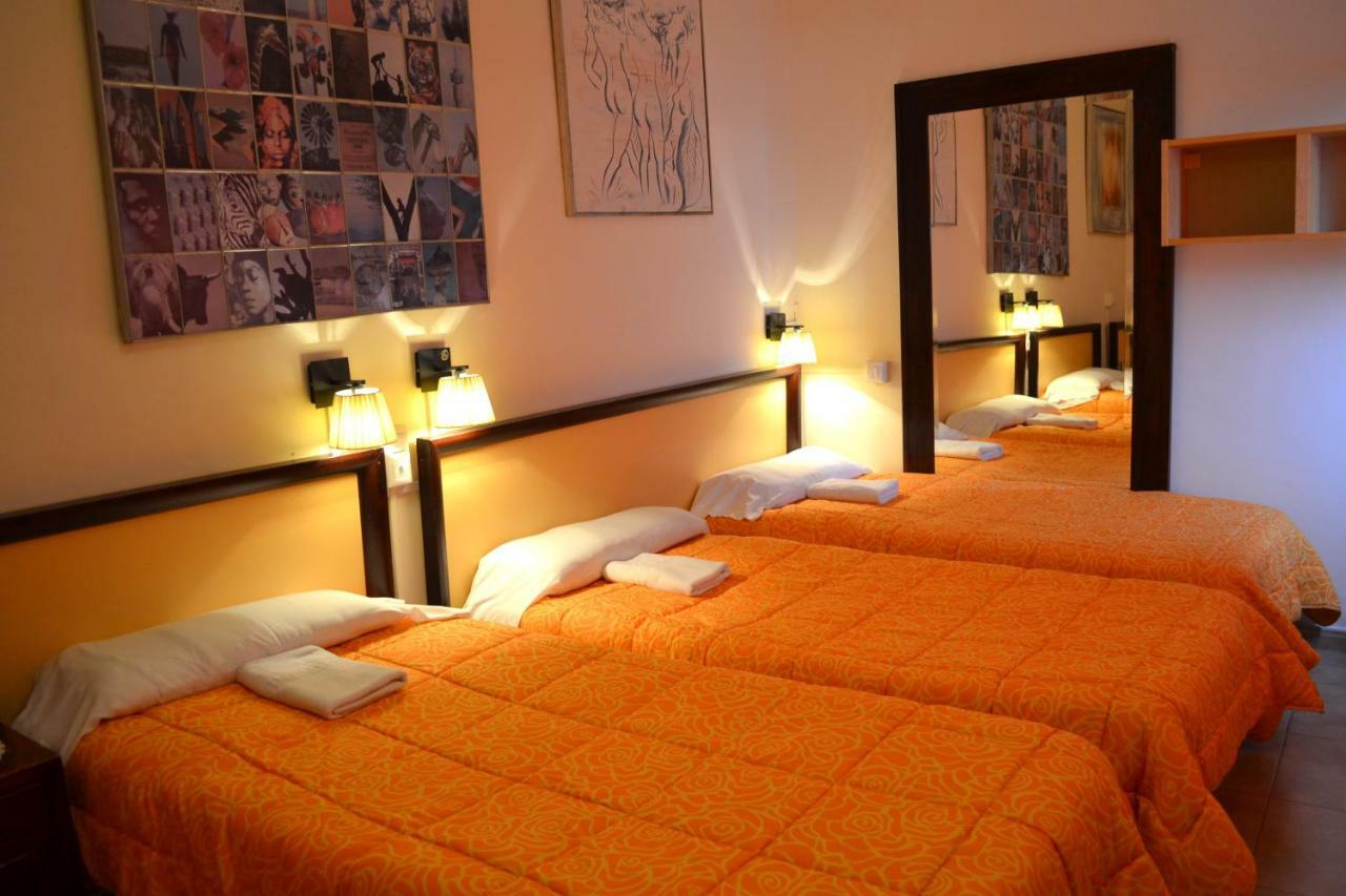Quarto Duplo com Cama Extra (3 Adultos) e Casa de Banho