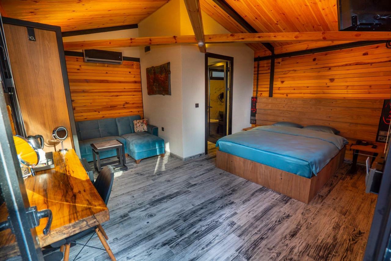 Bungalow Deluxe