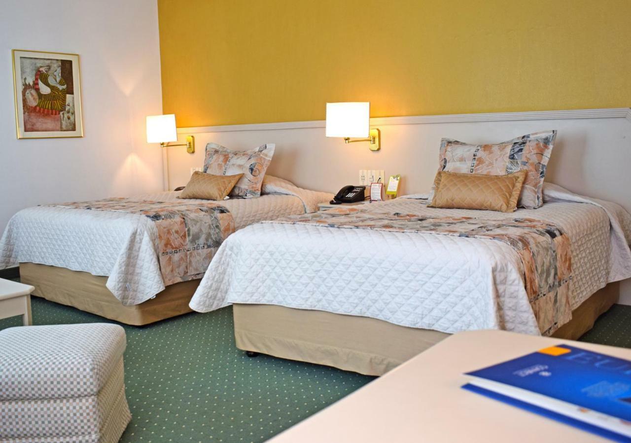 Executive Room with Two Queen Beds,806845401:JPEG