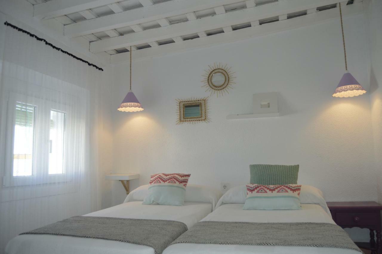 Single Room,1382446322:JPEG