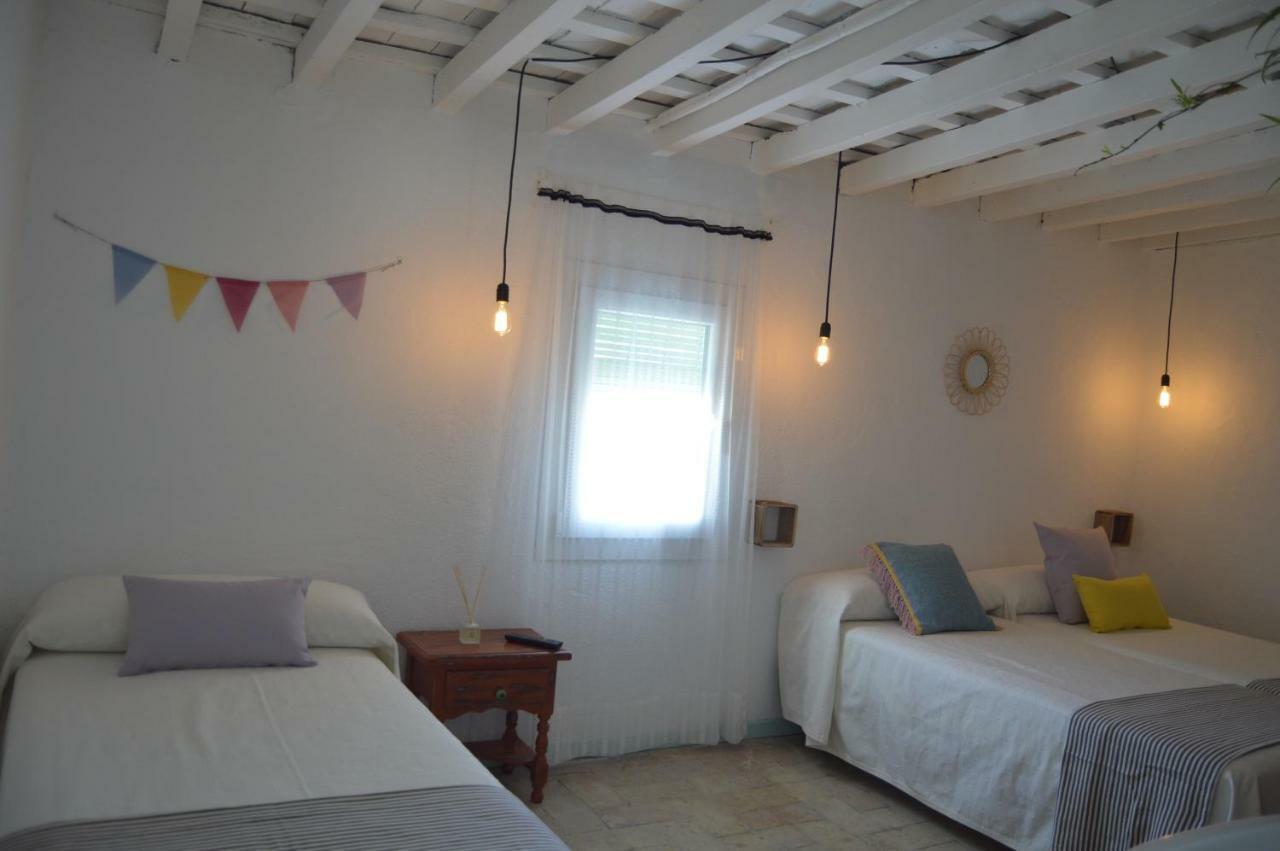 Triple Room with Private External Bathroom,811307937:JPEG