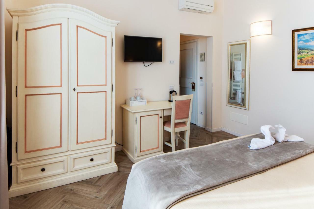 Double or Twin Room,813060513:JPEG