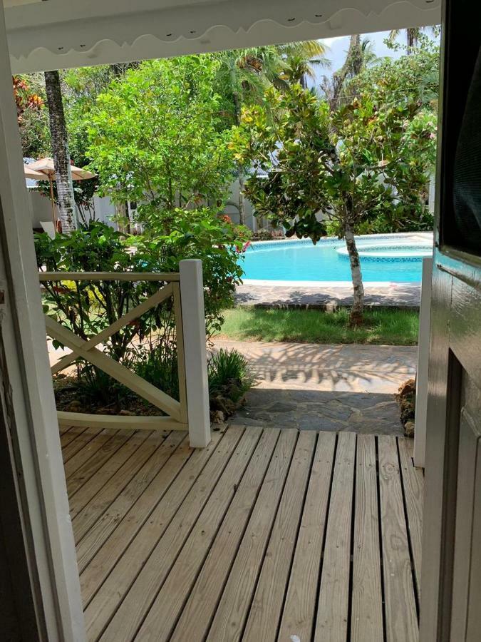 Queen Room with Pool View