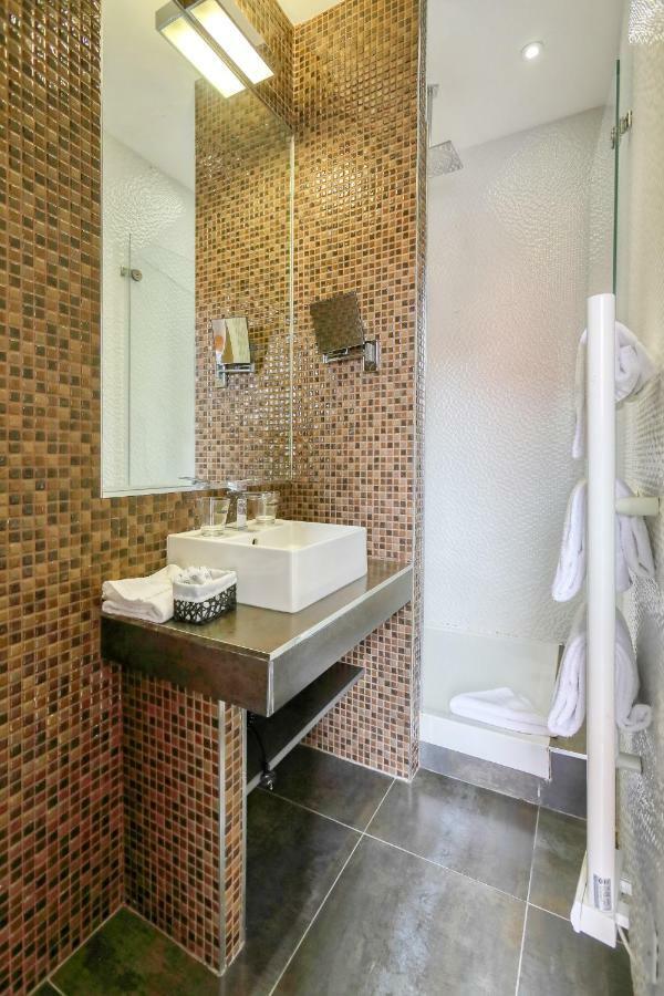 Deluxe Double Room with Balcony,815335466:JPEG