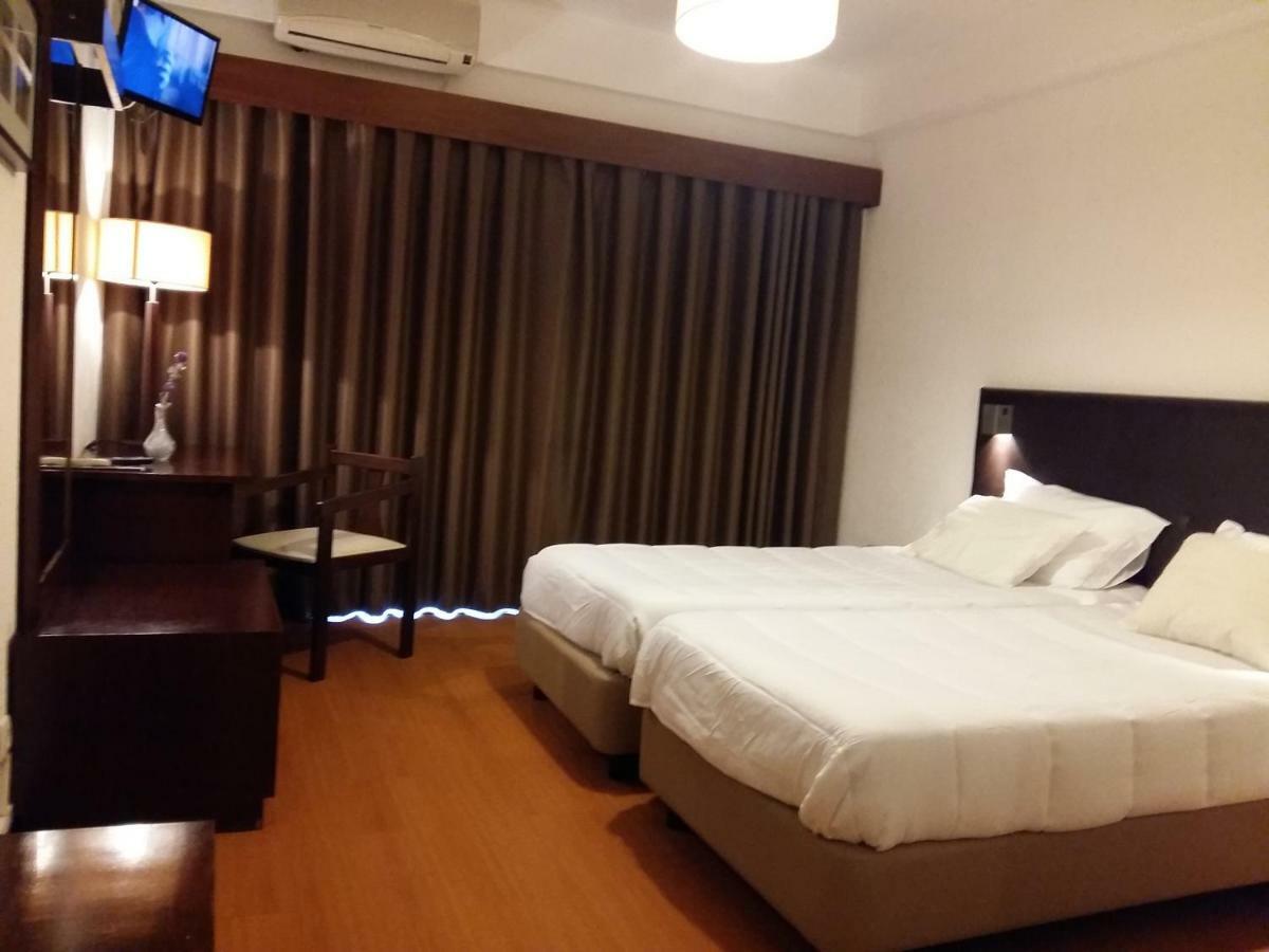 Quarto Individual com Vista Lago