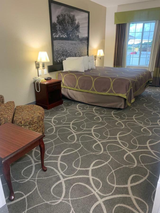 King Room - Non-Smoking