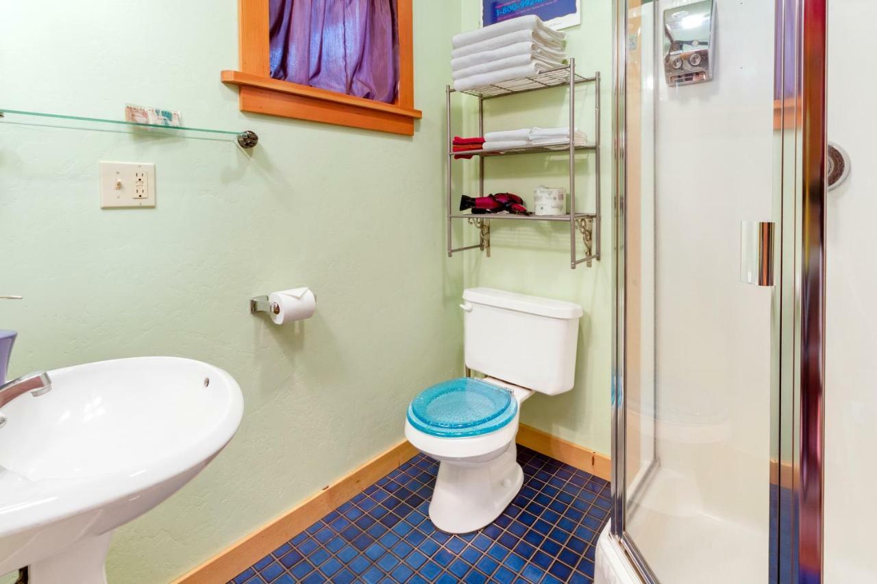Double Room with Private External Bathroom