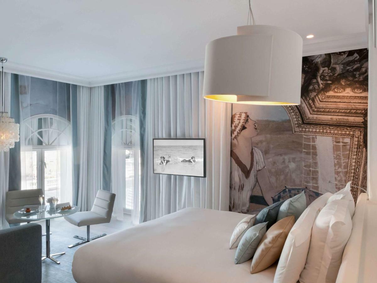 Chambre Familiale Deluxe avec 1 Lit King-Size ou 2 Lits Simples et Canapé-Lit