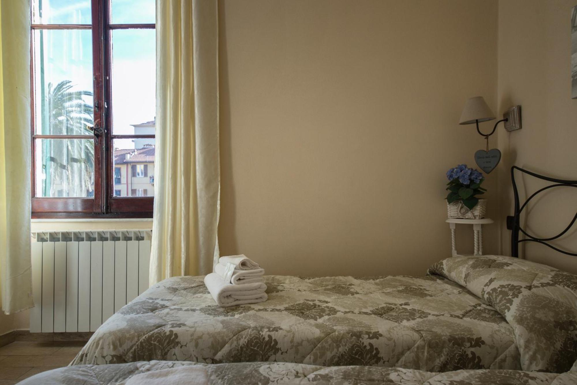 Camera con Balcone, Bagno Privato e Vista Città