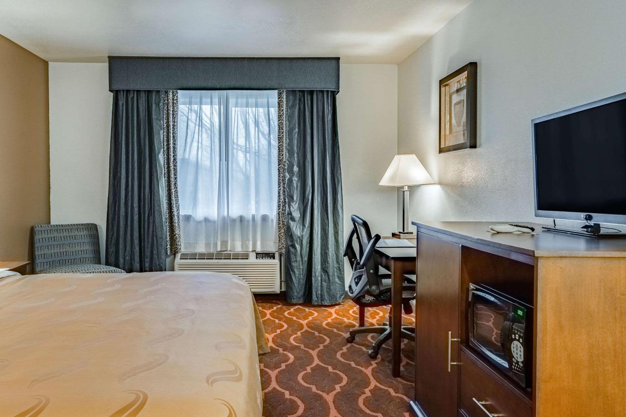 King Room - Non-Smoking