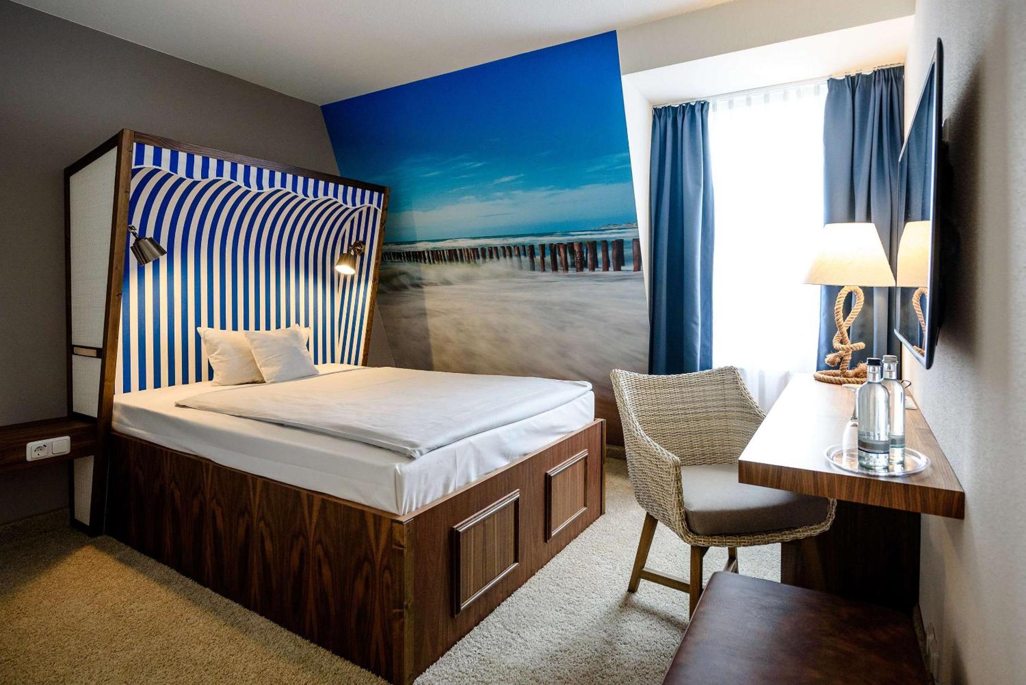 Standard Single Room,824904485:JPEG