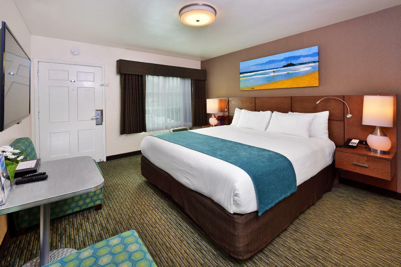 Petite Kamer met Kingsize Bed
