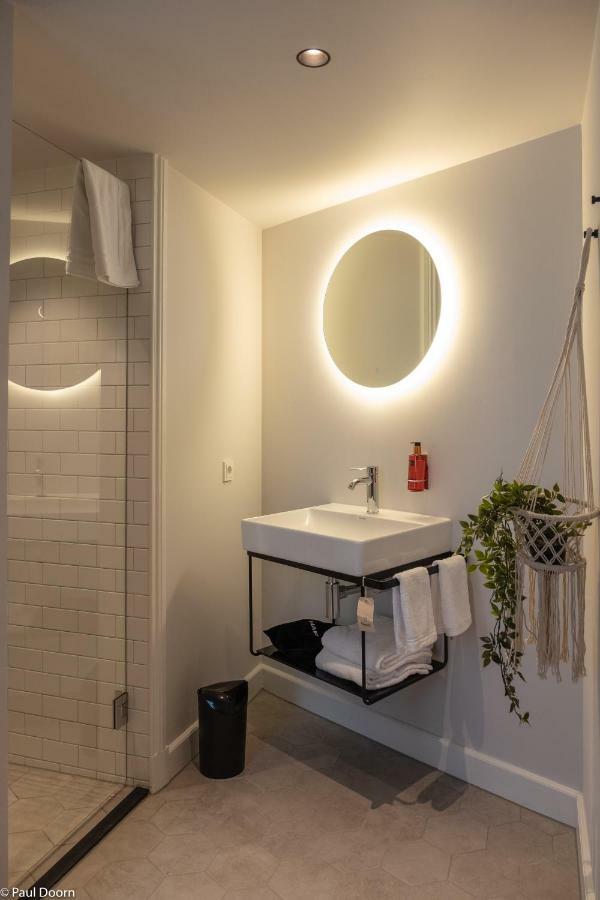 Studio - Split-Level