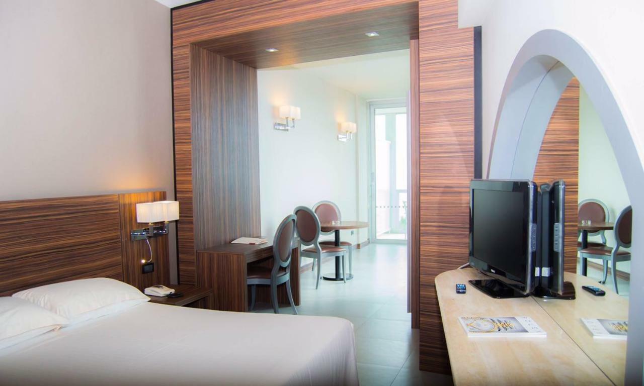 Suite with Sea View,982591252:JPEG