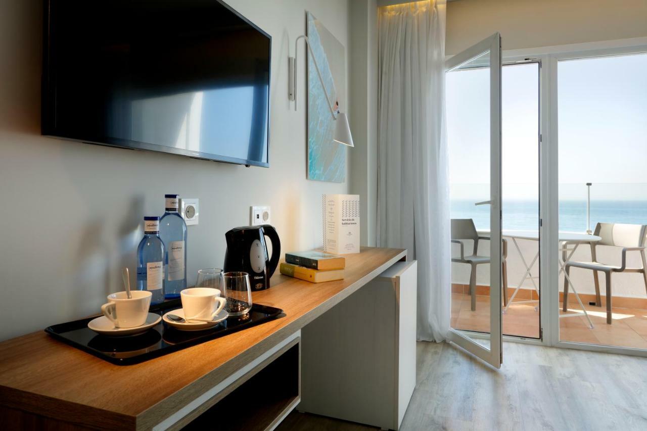 Grande Chambre Double - Vue sur Mer (2 Adultes + 2 Enfants)