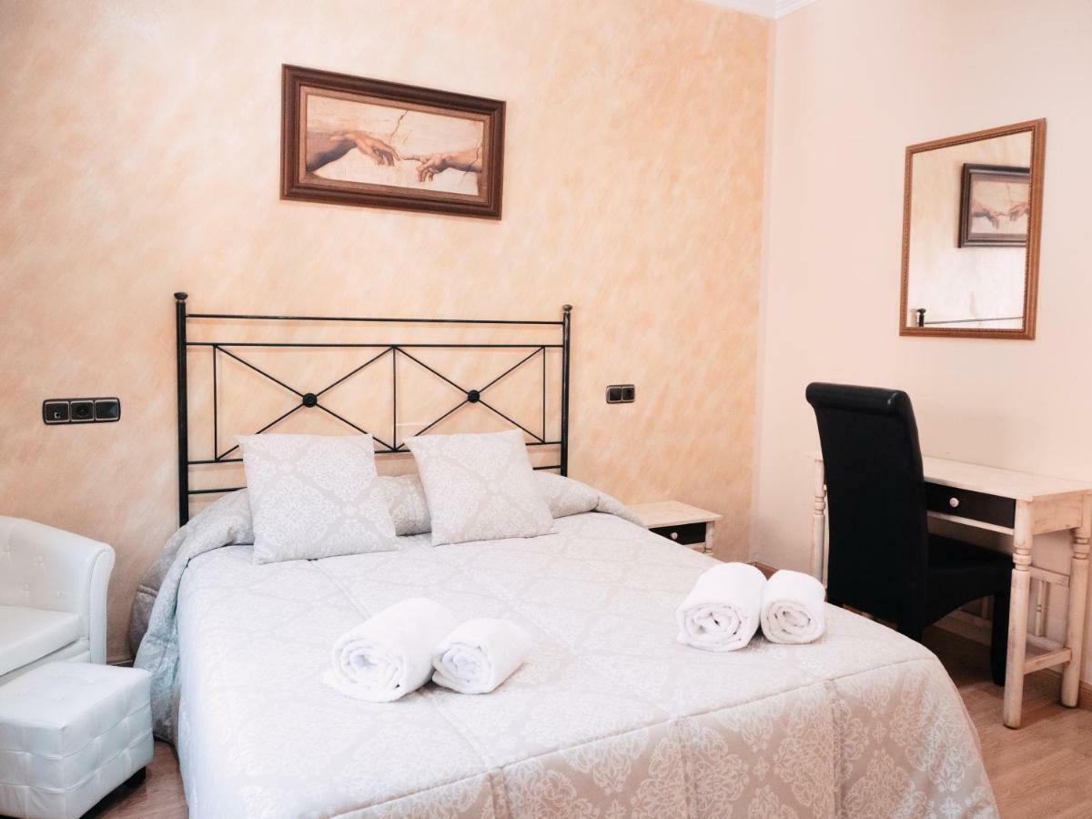 Standard Single Room,831424049:JPEG