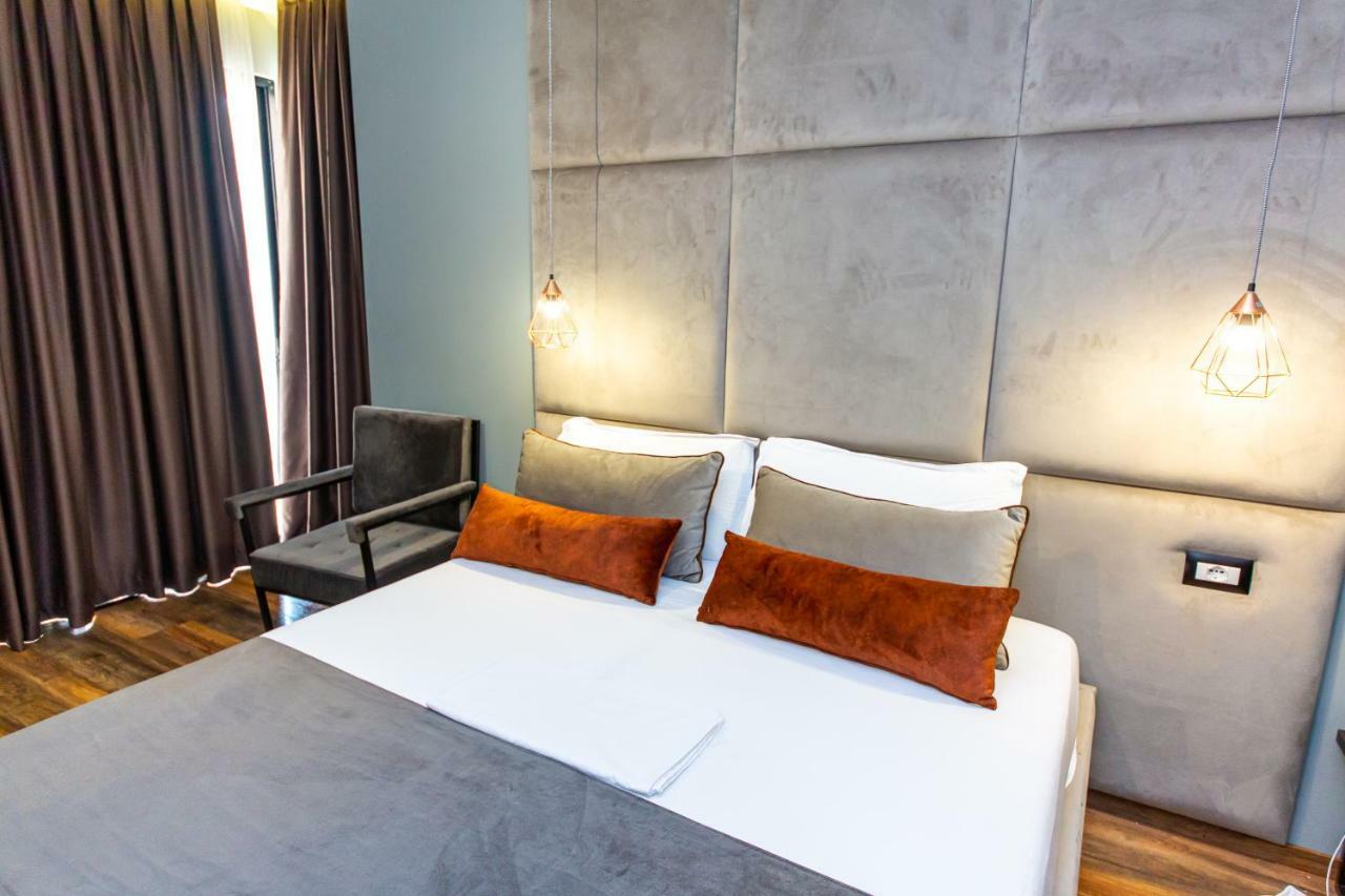 Camera Matrimoniale Deluxe con Balcone - Piano Terra