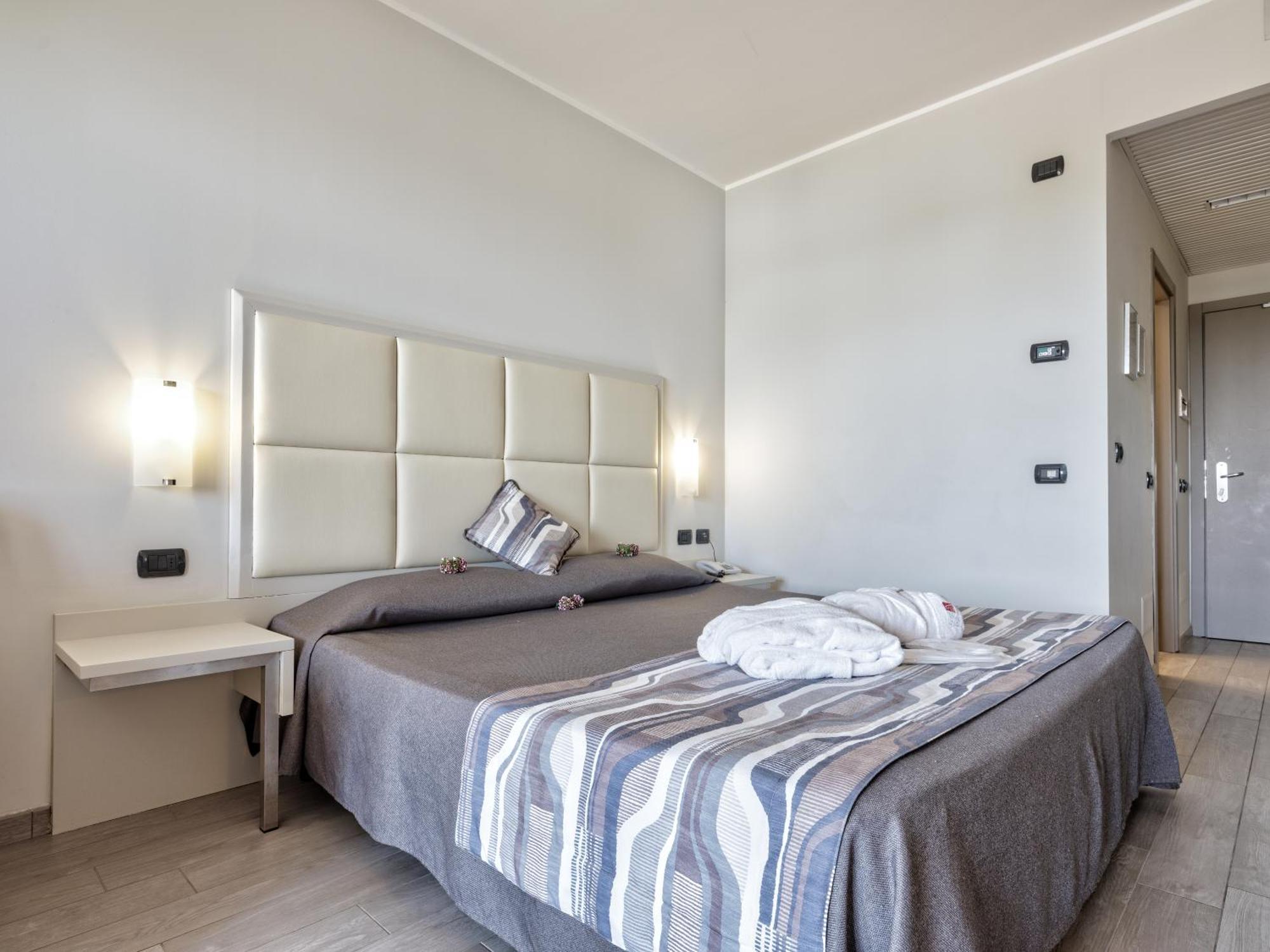 Double or Twin Room Balcony