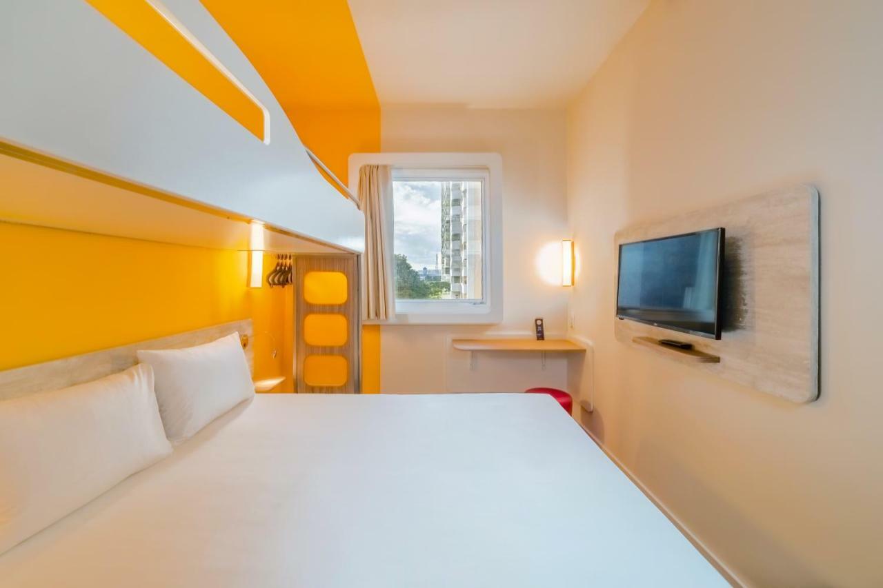 Quarto Standard com 1 Cama de Casal e 1 de Solteiro