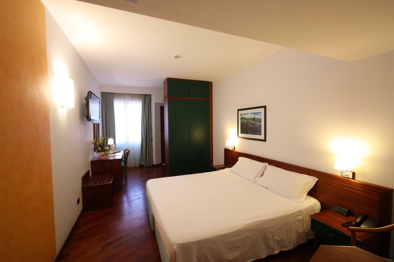 Standard Double or Twin Room - Ground Floor,693893832:JPEG