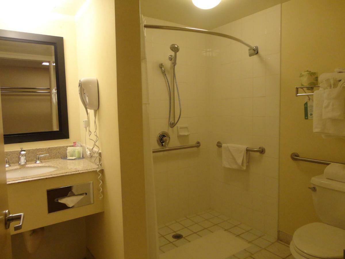 Queen Room - Disability Access,1706367079:JPEG