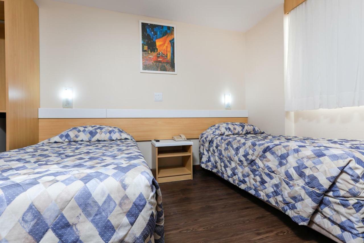 Quarto Standard com 2 Camas de Solteiro