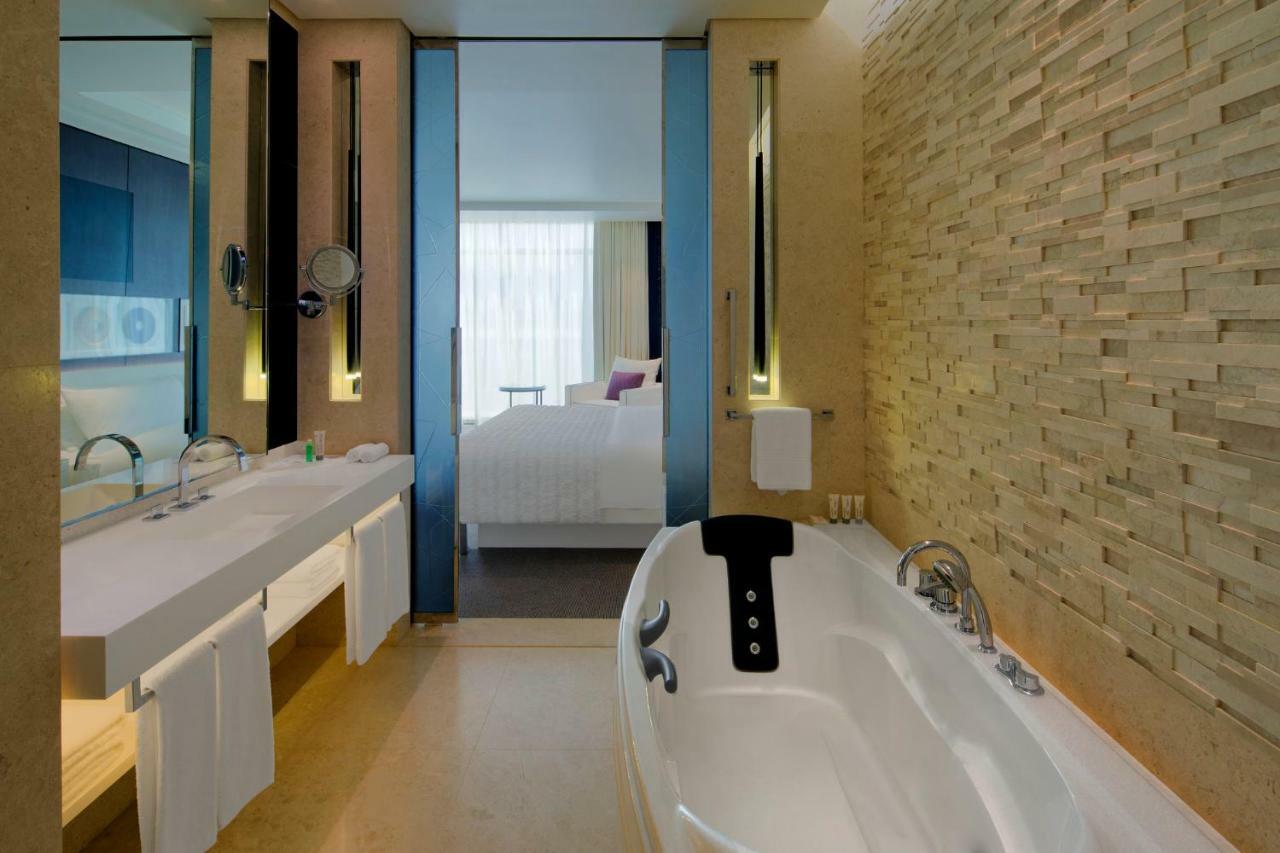 Grotere Le Royal Club Kamer met 2 Aparte Bedden en Toegang tot de Executive Lounge