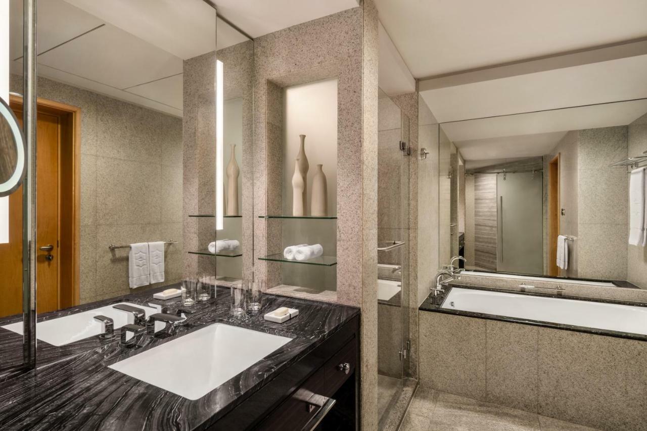 Chambre Lit King-Size de Luxe - Vue sur Burj Khalifa