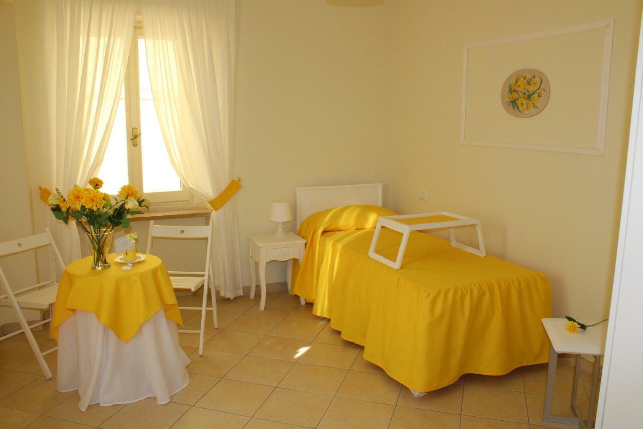 Camera Singola con Bagno in Comune