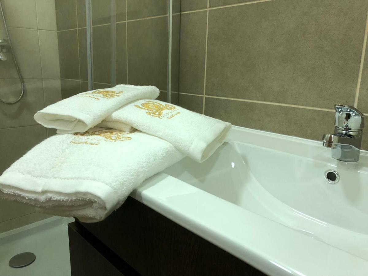 Quarto Duplo com Casa de Banho Privativa