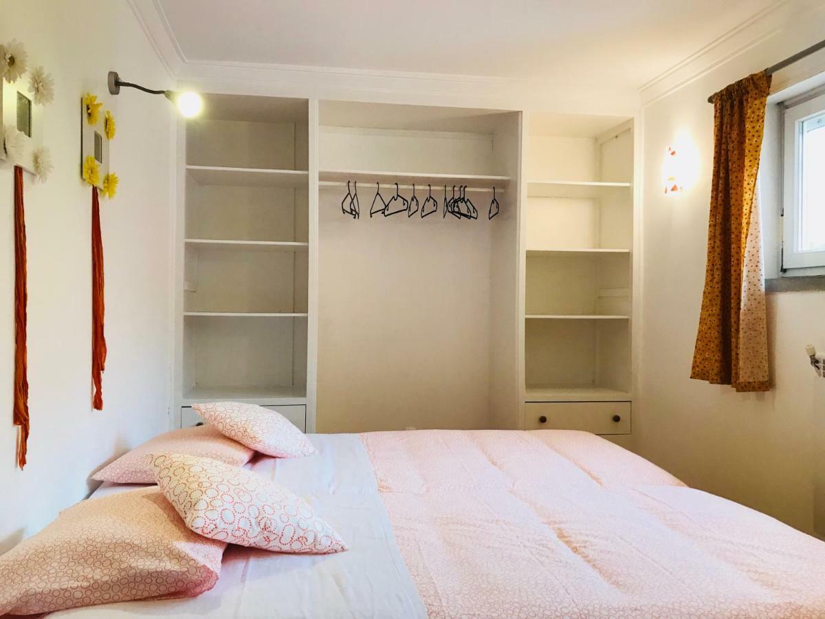 Basic Driepersoonskamer met Gedeelde Badkamer